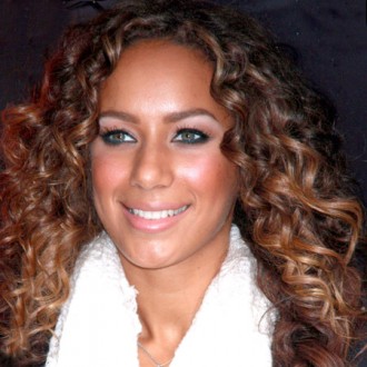 leonalewis-010609