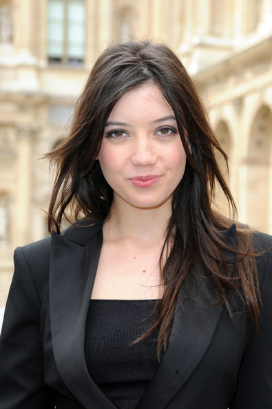 Daisy Lowe